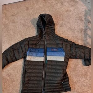 Men’s insulated Cotopaxi fuego hooded jacket size medium